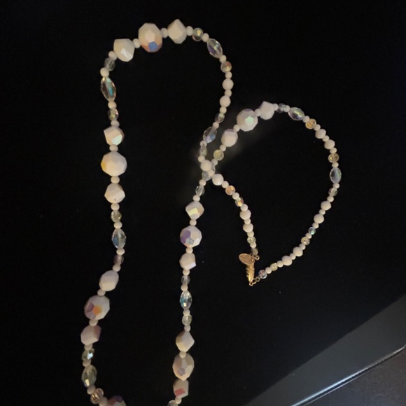 Stunning signed Vintage Vendome white bead cut crystal necklace- long - Picture 13 of 16